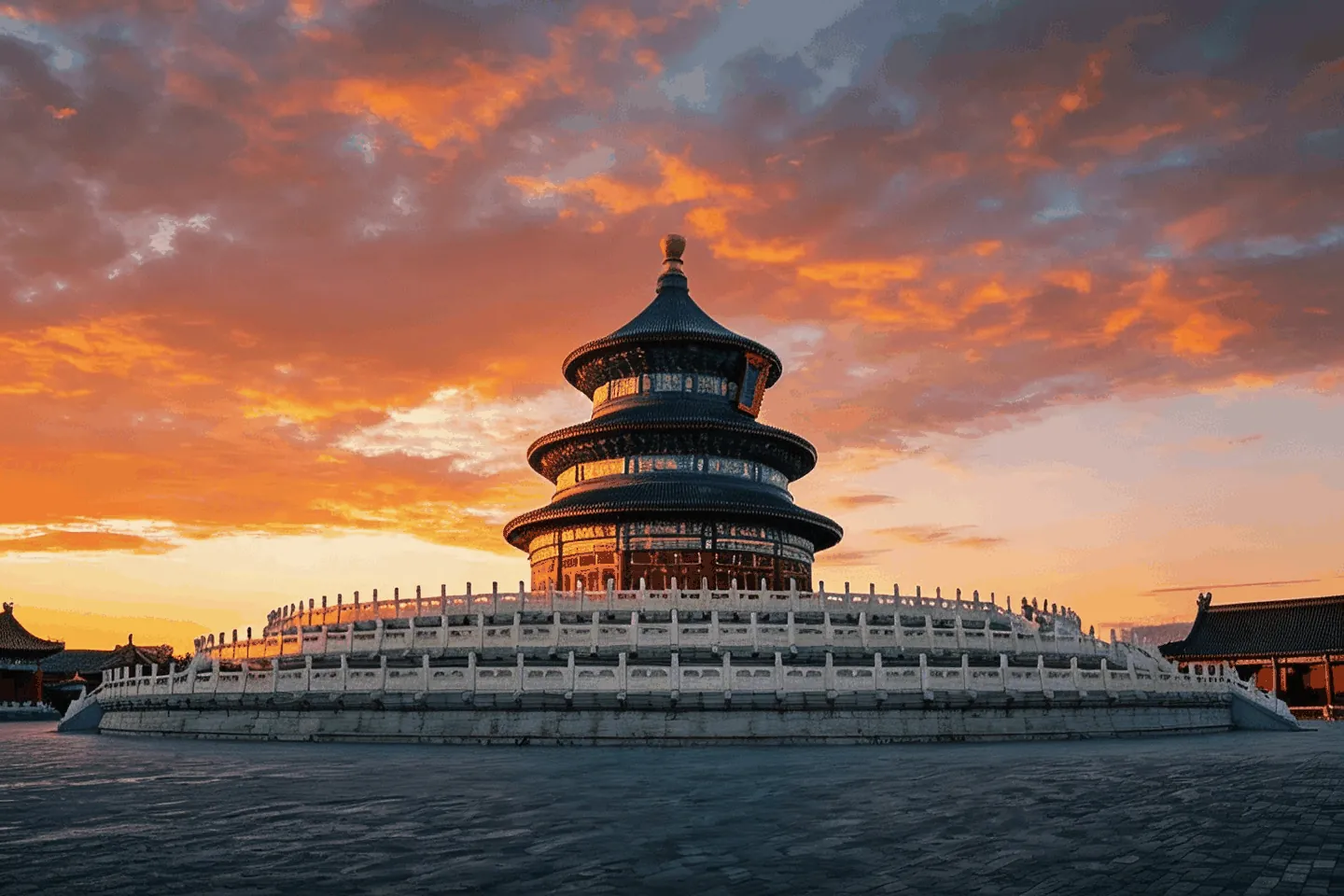 持礼雍容，物呈华贵